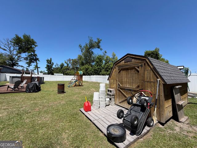 53 Carey Drive, Hazlehurst, GA 31539