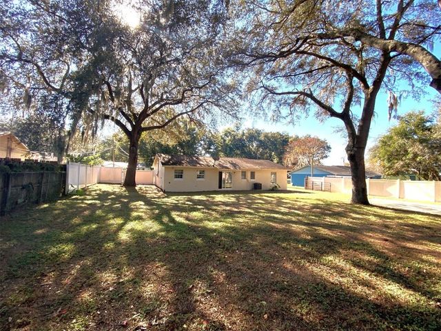 11585 SE 129TH LANE, Ocklawaha, FL 32179