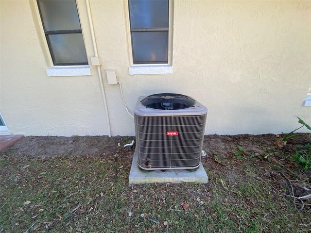 11585 SE 129TH LANE, Ocklawaha, FL 32179