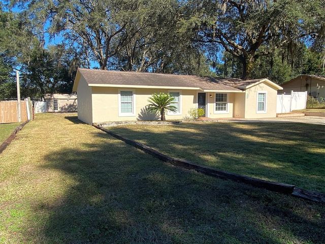 11585 SE 129TH LANE, Ocklawaha, FL 32179