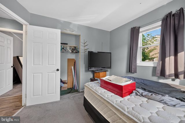 12 CAXTON DR, New Castle, DE 19720