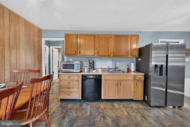 12 CAXTON DR, New Castle, DE 19720