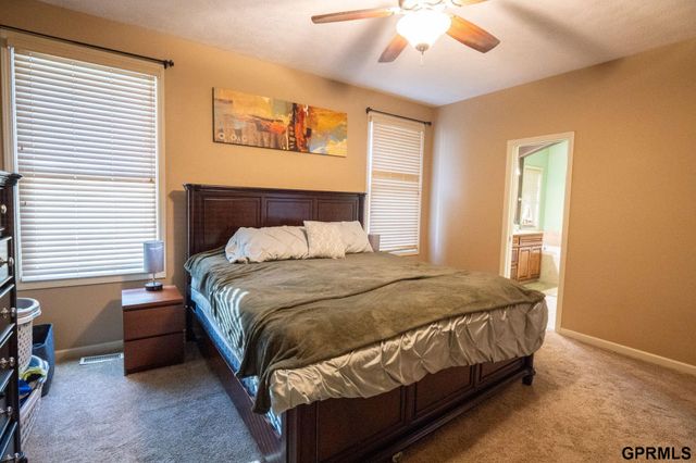 18884 Mason Plaza, Omaha, NE 68022