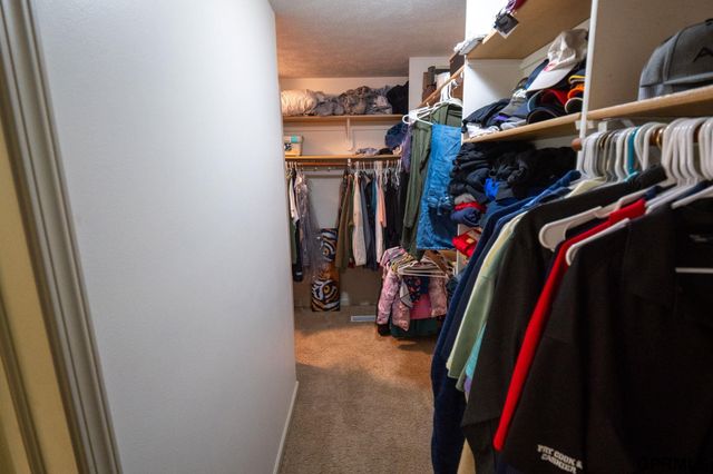 18884 Mason Plaza, Omaha, NE 68022