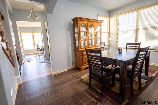 18884 Mason Plaza, Omaha, NE 68022