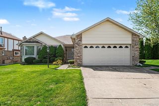 421 Drexelgate Parkway, Rochester Hills, MI 48307