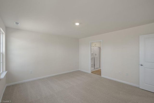 125 Linden Drive, Thomasville, NC 27360