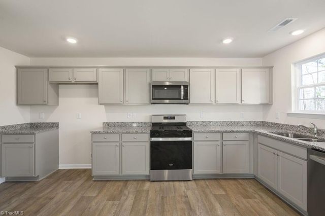 125 Linden Drive, Thomasville, NC 27360