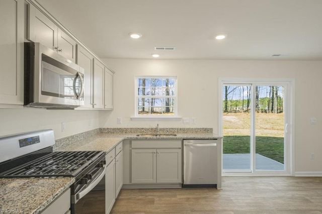 125 Linden Drive, Thomasville, NC 27360