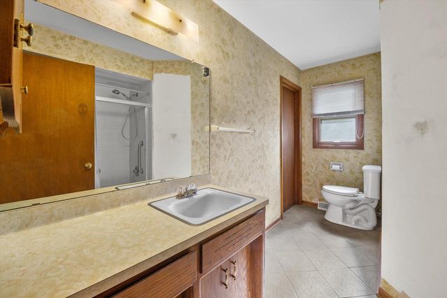 1215 Oscar STREET, Waukesha, WI 53186