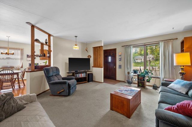 1215 Oscar STREET, Waukesha, WI 53186