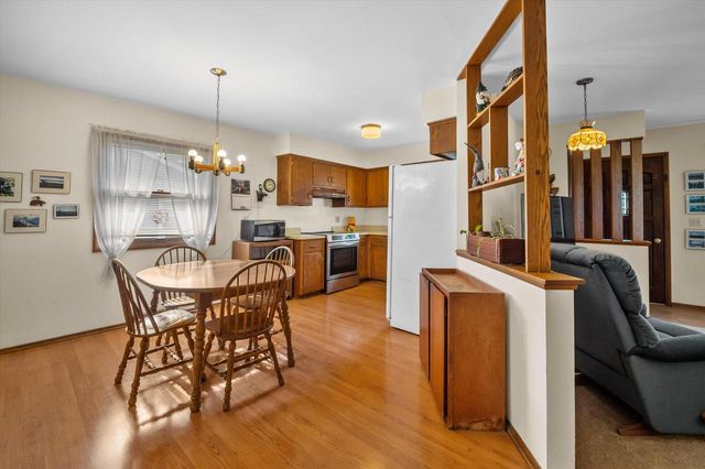 1215 Oscar STREET, Waukesha, WI 53186