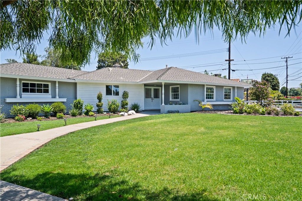 18211 Fairhaven, Santa Ana, CA 92705