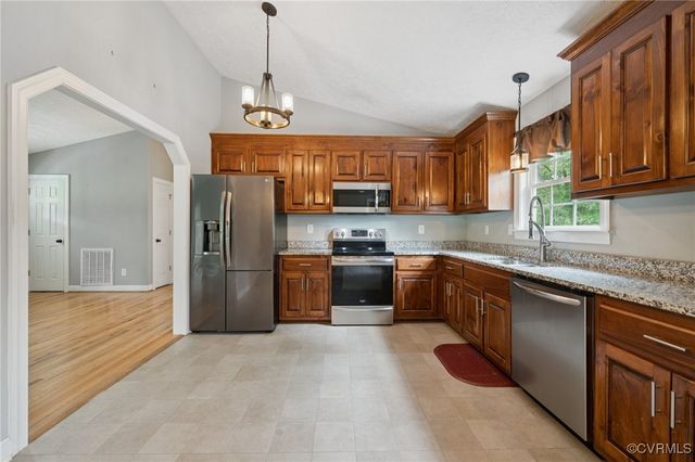 241 Deep Landing Rd, Tappahannock, VA 22560