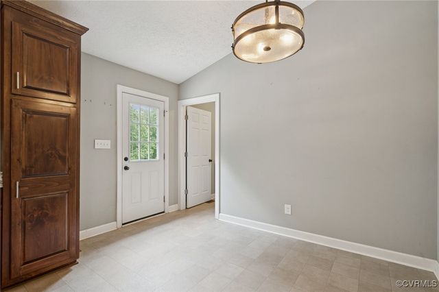 241 Deep Landing Rd, Tappahannock, VA 22560