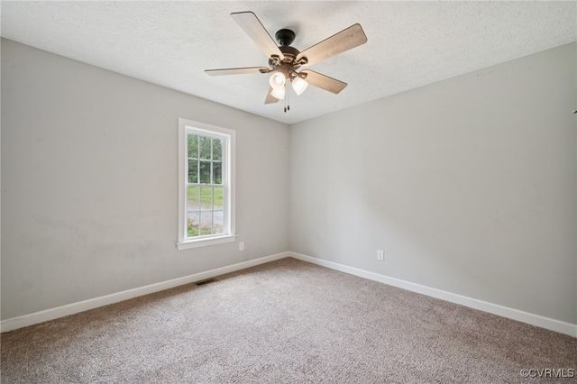 241 Deep Landing Rd, Tappahannock, VA 22560