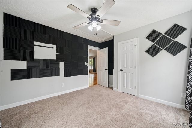 241 Deep Landing Rd, Tappahannock, VA 22560