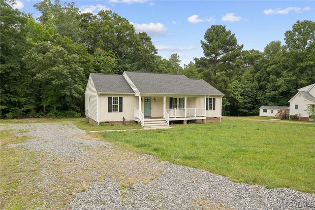 241 Deep Landing Rd, Tappahannock, VA 22560
