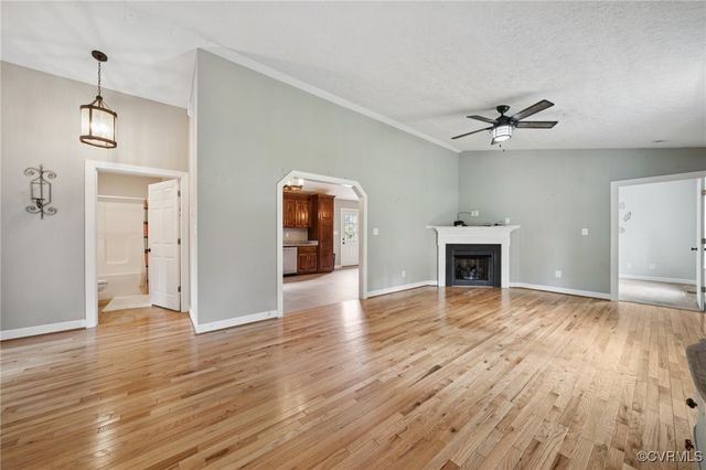 241 Deep Landing Rd, Tappahannock, VA 22560