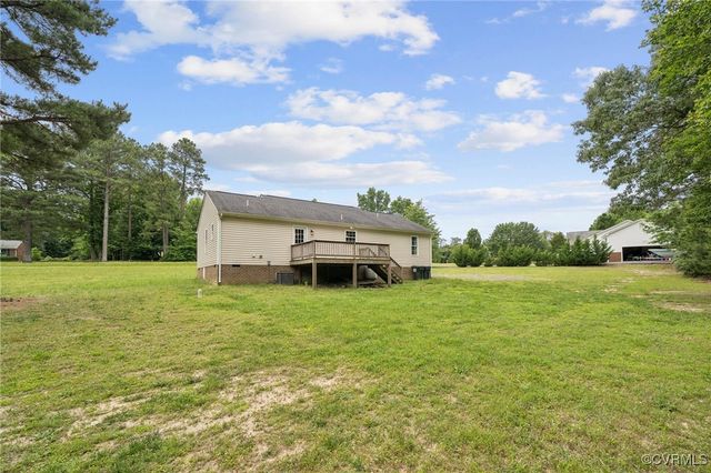 241 Deep Landing Rd, Tappahannock, VA 22560