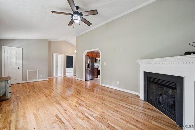 241 Deep Landing Rd, Tappahannock, VA 22560