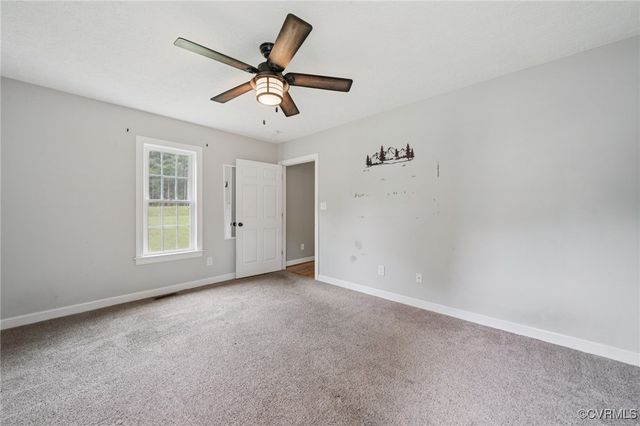 241 Deep Landing Rd, Tappahannock, VA 22560