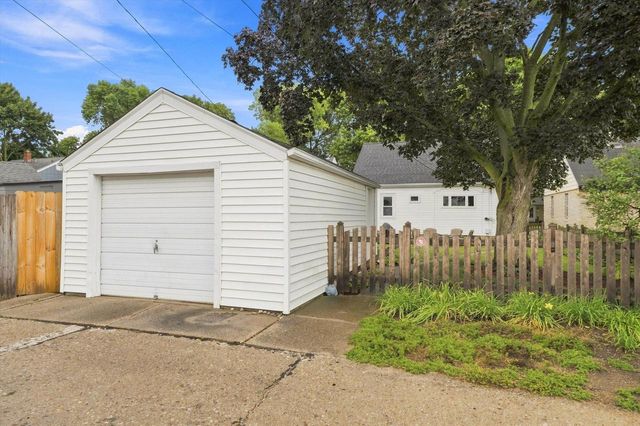 2723 S 46th STREET, Milwaukee, WI 53219