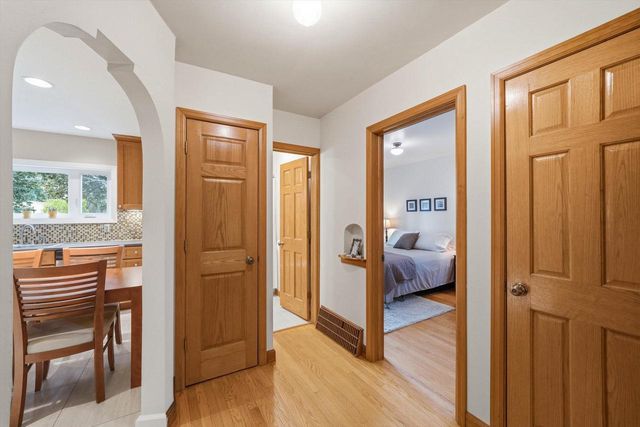 2723 S 46th STREET, Milwaukee, WI 53219