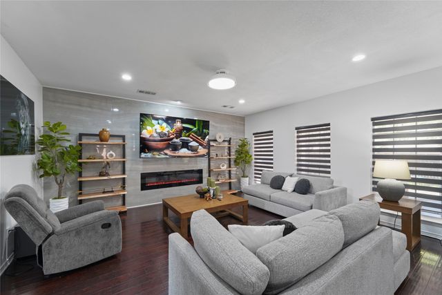 3533 Lark Meadow Way, Dallas, TX 75287