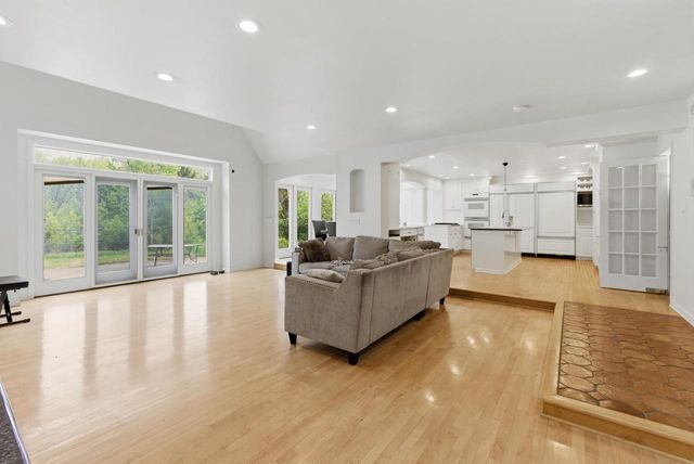 9090 N Green Brook ROAD, River Hills, WI 53217