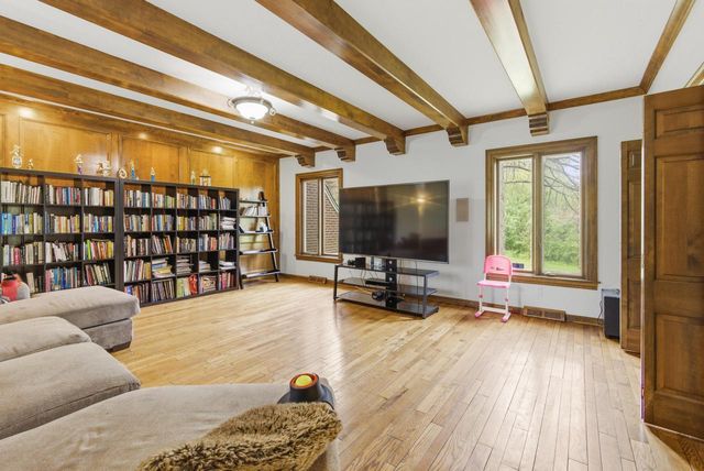 9090 N Green Brook ROAD, River Hills, WI 53217