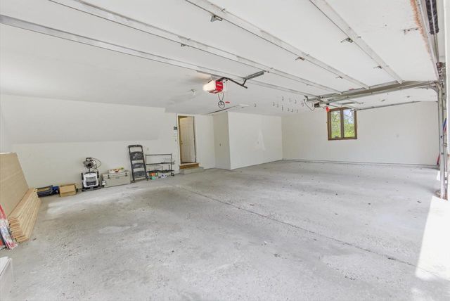 9090 N Green Brook ROAD, River Hills, WI 53217