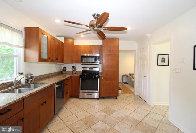 127 WORRAL DR, Newark, DE 19711