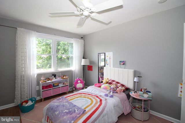 127 WORRAL DR, Newark, DE 19711