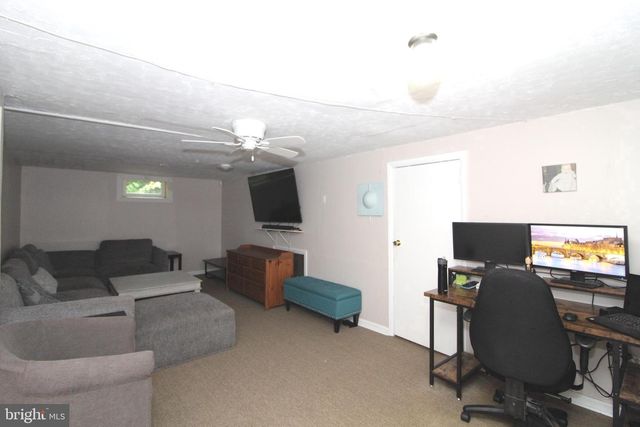 127 WORRAL DR, Newark, DE 19711