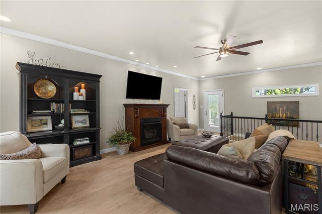 26630 Lakeview Terrace, Godfrey, IL 62035
