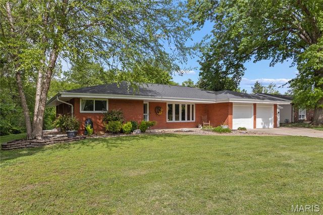 26630 Lakeview Terrace, Godfrey, IL 62035