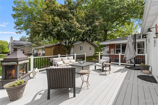 26630 Lakeview Terrace, Godfrey, IL 62035