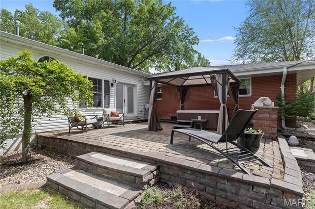 26630 Lakeview Terrace, Godfrey, IL 62035