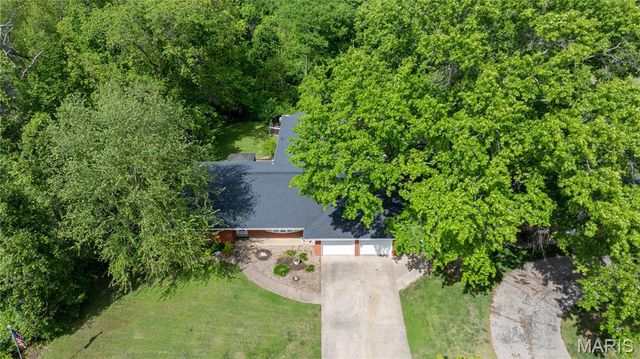 26630 Lakeview Terrace, Godfrey, IL 62035