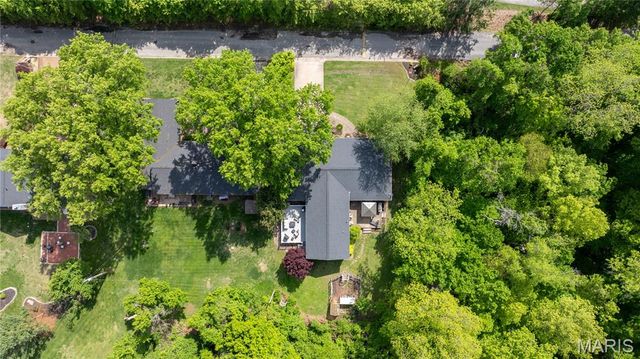 26630 Lakeview Terrace, Godfrey, IL 62035