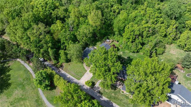 26630 Lakeview Terrace, Godfrey, IL 62035