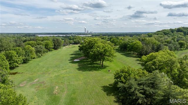 26630 Lakeview Terrace, Godfrey, IL 62035