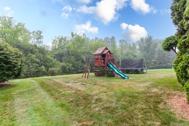 45520 Morningside Road, Canton Charter Township, MI 48187