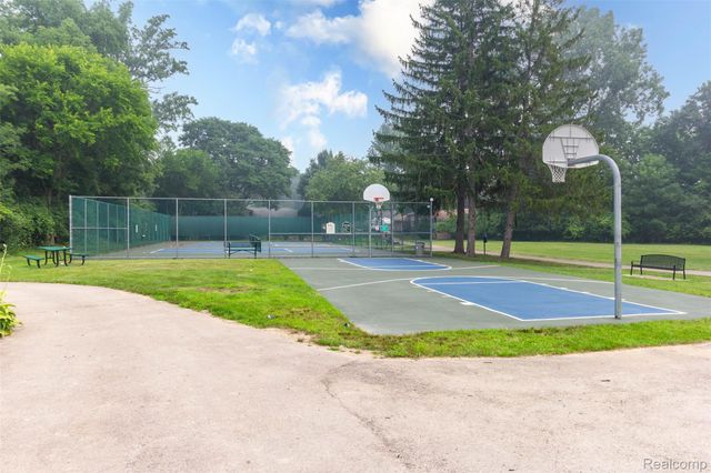 45520 Morningside Road, Canton Charter Township, MI 48187