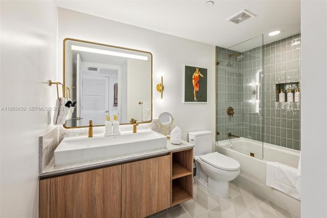 159 NE 6th St 3312, Miami, FL 33132