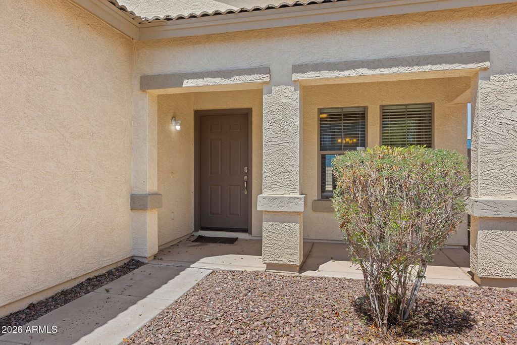 340 E CHRISTOPHER Street, San Tan Valley, AZ 85140 — photo 4