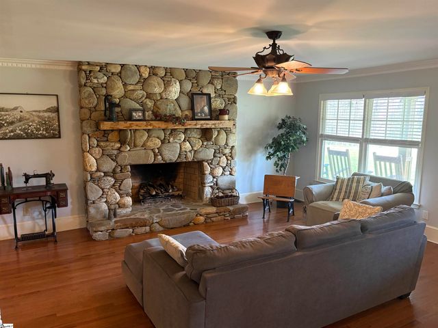 557 Country Club Road, Liberty, SC 29657