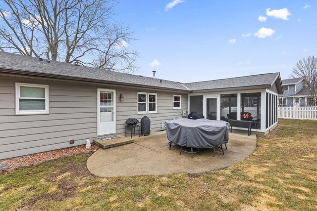 1315 Lily ROAD, Oconomowoc, WI 53066