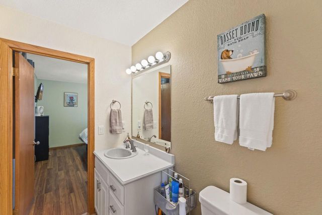 1315 Lily ROAD, Oconomowoc, WI 53066